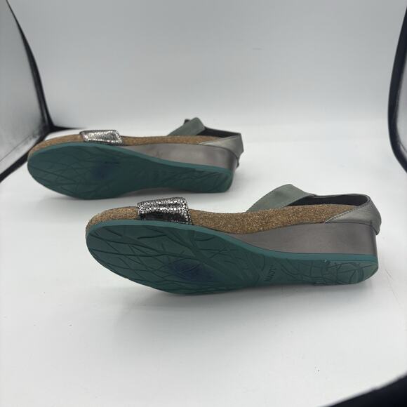 Naot Sandals Womens‎ Size 9 EU 40 Pixie Silver Green Leather Ankle Strap Wedge - Picture 9 of 9